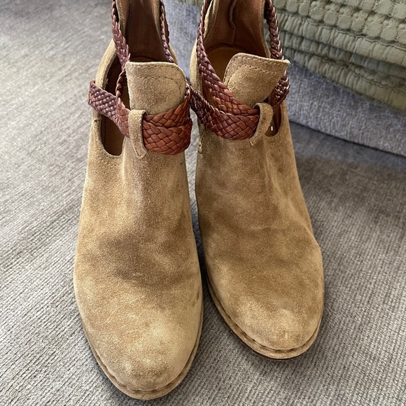 Frye Margaret Shootie Suede Braided Strap Booties Size 8.5 M - Picture 2 of 13